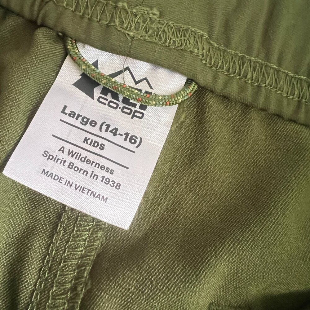 NWT REI Kids' Mountainmaker Pants, Woodland Olive, Size L (14-16) - Picture 7 of 8